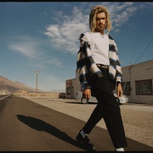 東倫敦時尚品牌 ALLSAINTS 發佈春夏企劃「Hope Springs Infernal」 找來林映唯與宋柏緯一同率性演繹復古英倫風情！