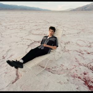 東倫敦時尚品牌 ALLSAINTS 發佈春夏企劃「Hope Springs Infernal」 找來林映唯與宋柏緯一同率性演繹復古英倫風情！