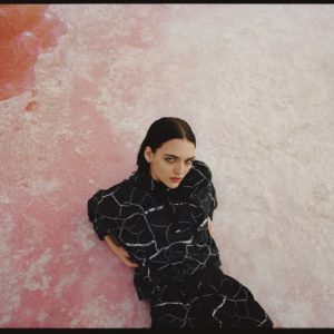 東倫敦時尚品牌 ALLSAINTS 發佈春夏企劃「Hope Springs Infernal」 找來林映唯與宋柏緯一同率性演繹復古英倫風情！