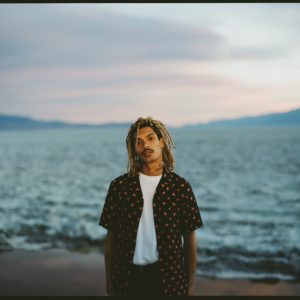 東倫敦時尚品牌 ALLSAINTS 發佈春夏企劃「Hope Springs Infernal」 找來林映唯與宋柏緯一同率性演繹復古英倫風情！