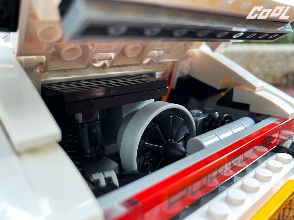 COOL開箱｜燃燒你的保時捷魂！立刻入主樂高 Porsche 911，忠實還原 Turbo、Targa 經典輪廓