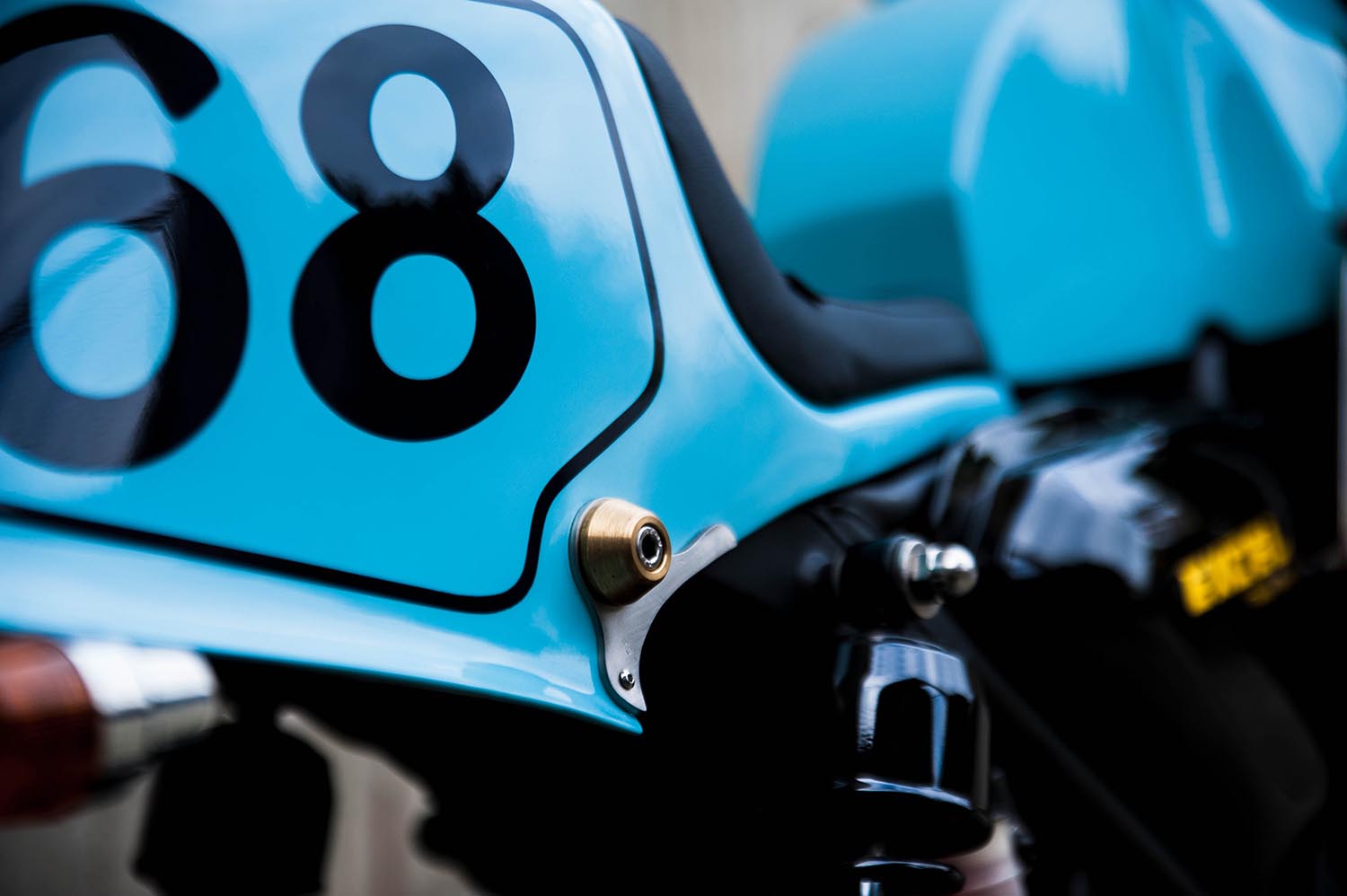 居然是大野狼！Mike's Garage 以 SYM 三陽機車 SB300 打造獨一無二的 68 號手工改裝車！