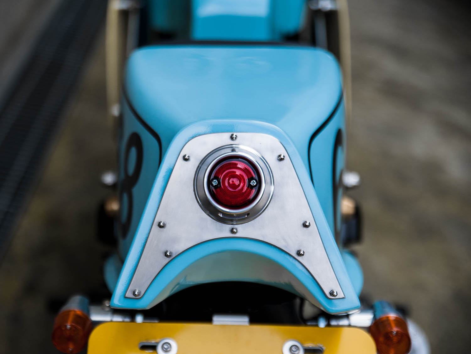 居然是大野狼！Mike's Garage 以 SYM 三陽機車 SB300 打造獨一無二的 68 號手工改裝車！