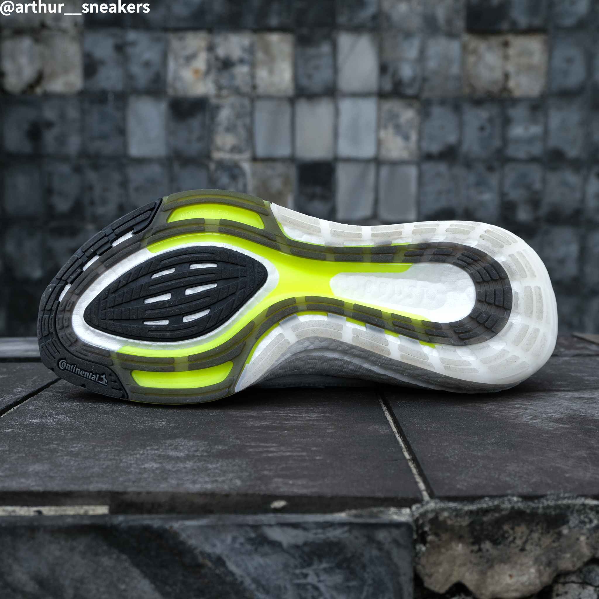 COOL 開箱｜Q彈腳感小心一穿就上癮！全新 adidas Ultraboost 21 新色近賞，潮流、性能同時兼具！#文末贈鞋