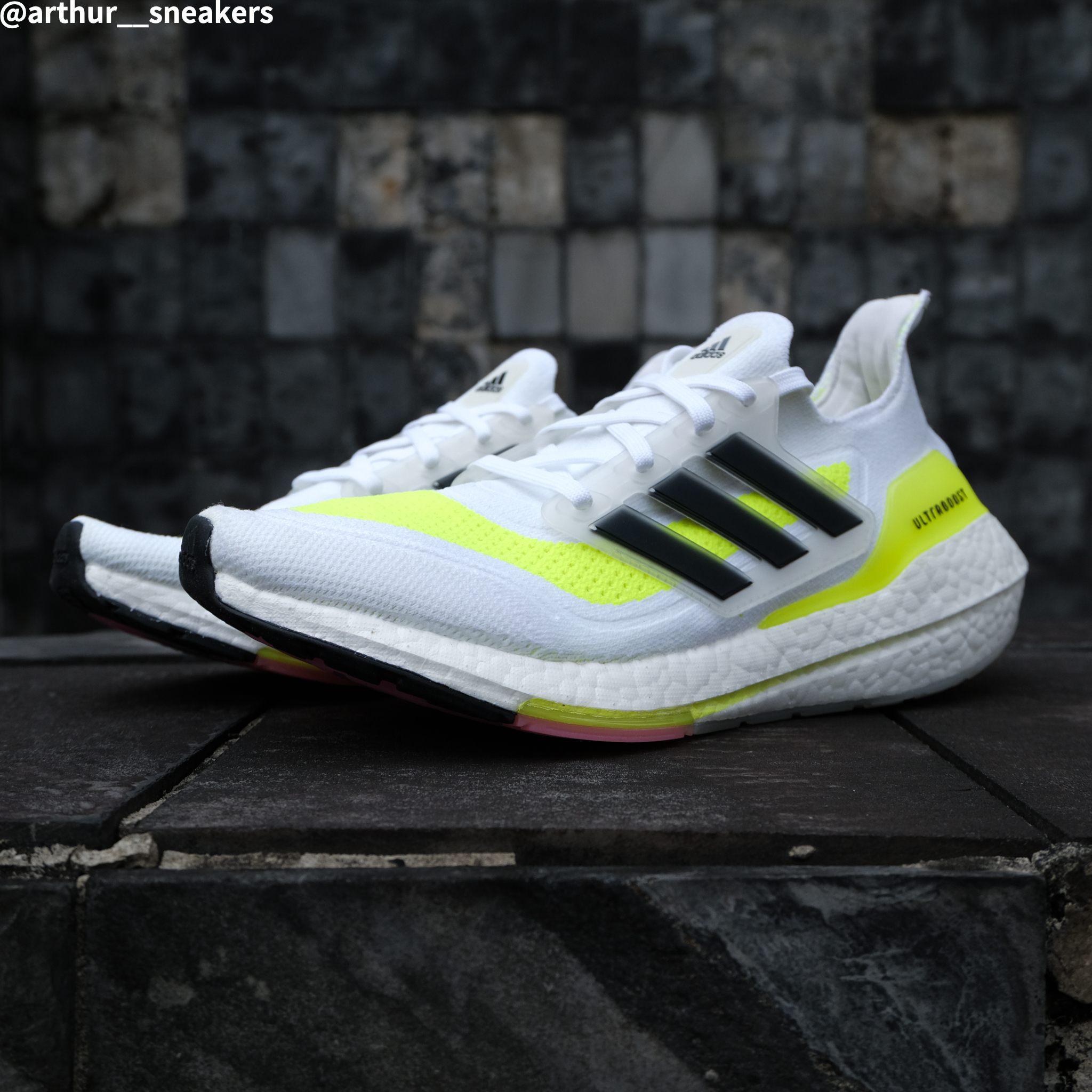 COOL 開箱｜Q彈腳感小心一穿就上癮！全新 adidas Ultraboost 21 新色近賞，潮流、性能同時兼具！#文末贈鞋