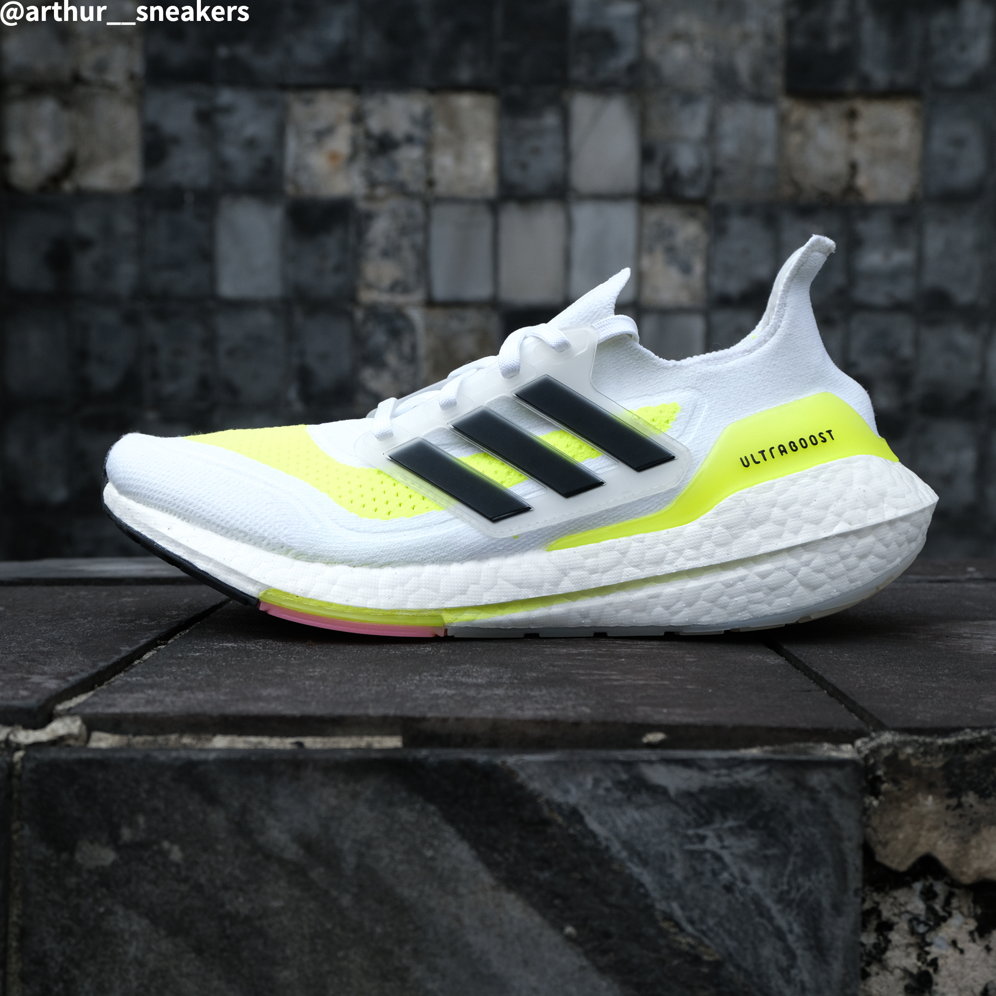 COOL 開箱｜Q彈腳感小心一穿就上癮！全新 adidas Ultraboost 21 新色近賞，潮流、性能同時兼具！#文末贈鞋