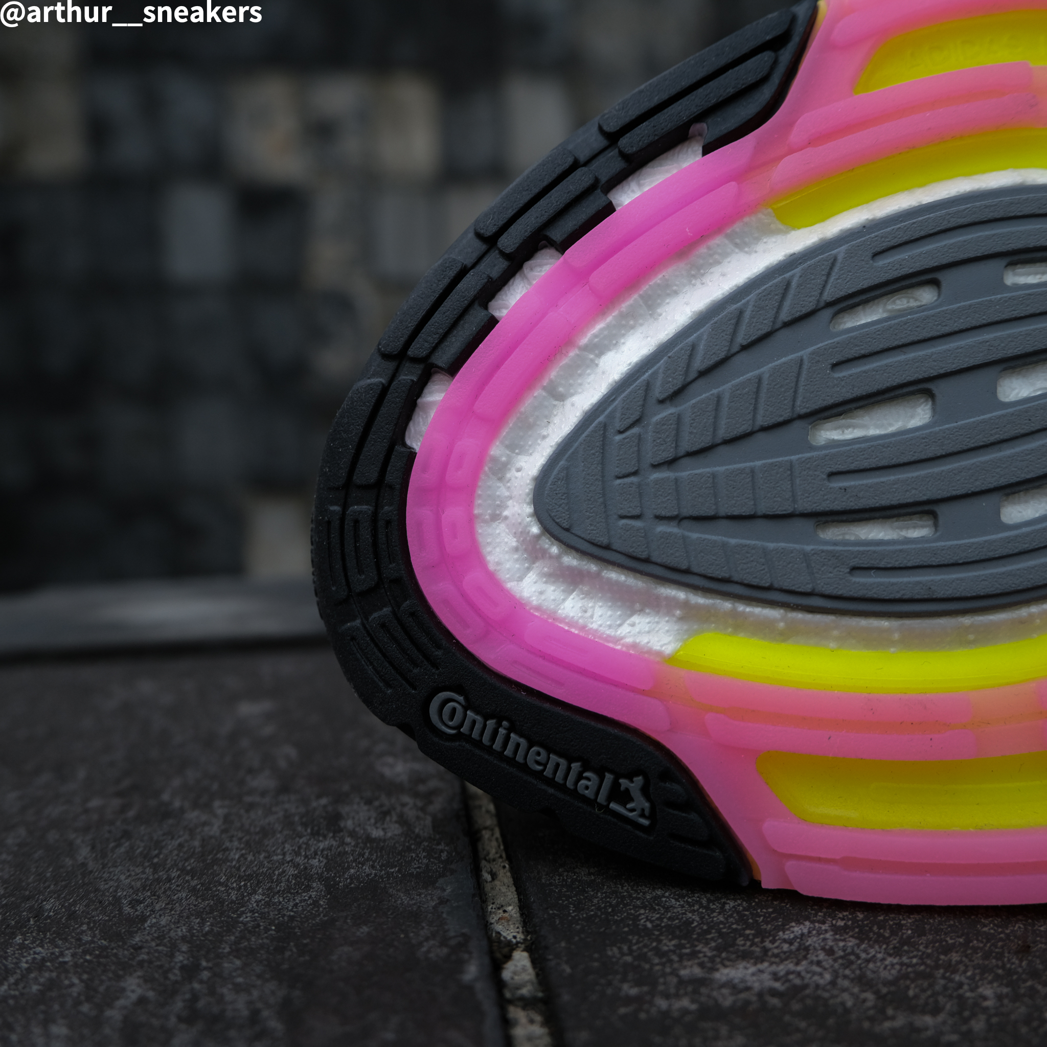 COOL 開箱｜Q彈腳感小心一穿就上癮！全新 adidas Ultraboost 21 新色近賞，潮流、性能同時兼具！#文末贈鞋