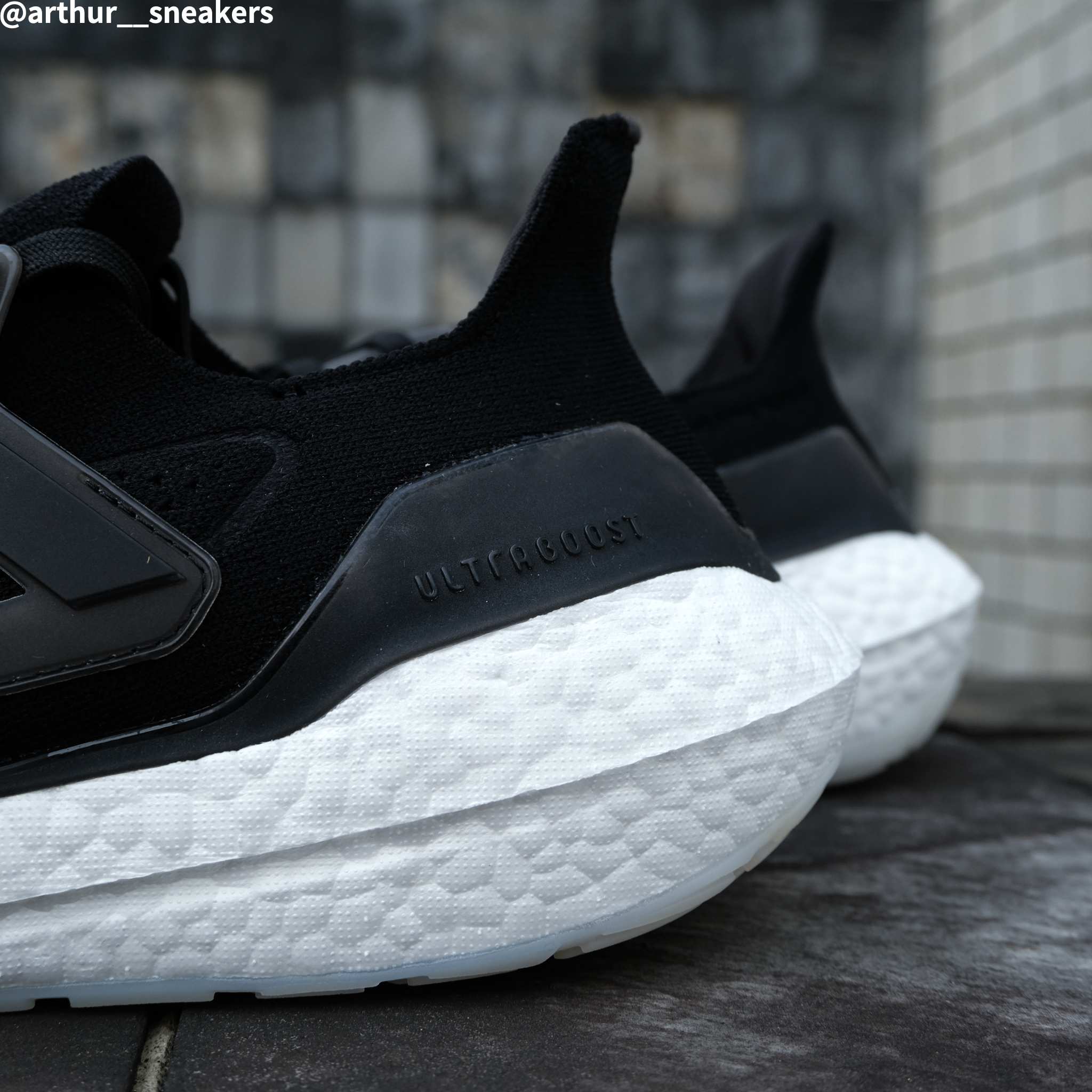 COOL 開箱｜Q彈腳感小心一穿就上癮！全新 adidas Ultraboost 21 新色近賞，潮流、性能同時兼具！#文末贈鞋