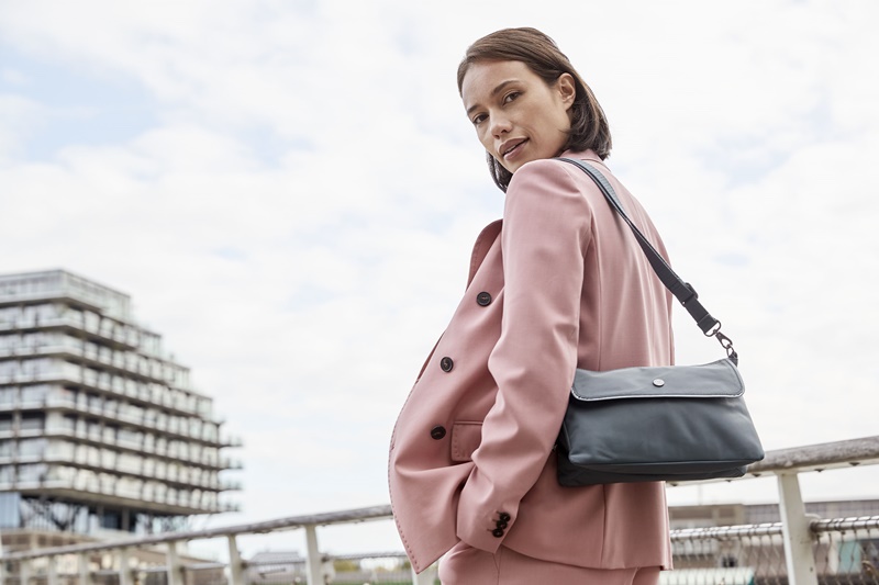 Kipling 初春新包款全新上市 袋起運動風尚 女力美學即刻閃耀