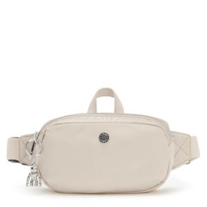 女力美學即刻閃耀！ Kipling 初春新包款全新上市，竟然還可收納瑜珈墊！