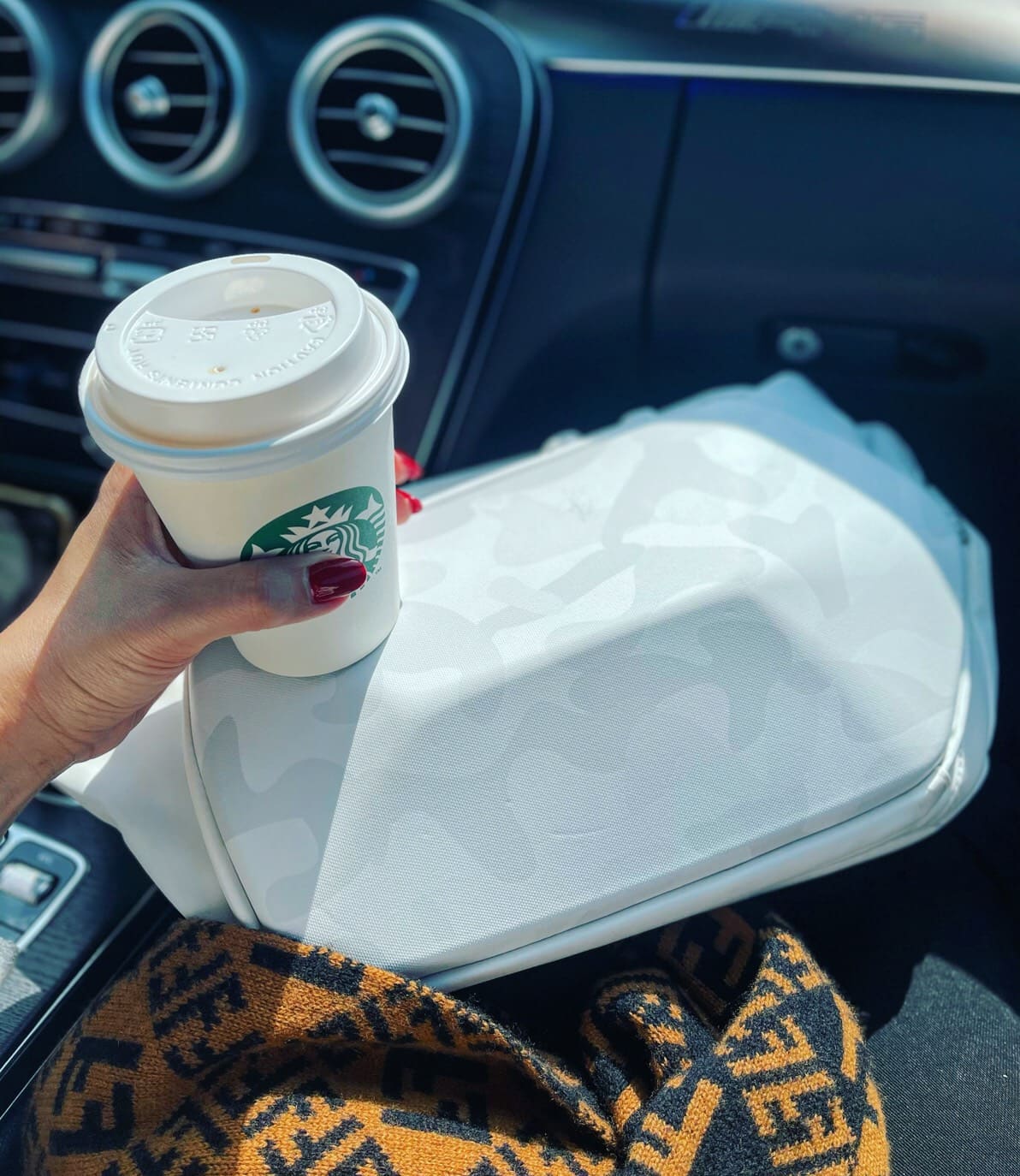 歐日熱銷話題不斷！每個人都該有一個硬殼包！ TAJEZZO缺貨包款再推年度限量潮搭新色！