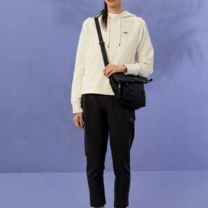 激似 GUCCI 聯乘系列！林允出鏡 THE NORTH FACE 推出 2021 春夏女子專屬系列， Outdoor 妹子就這樣穿！