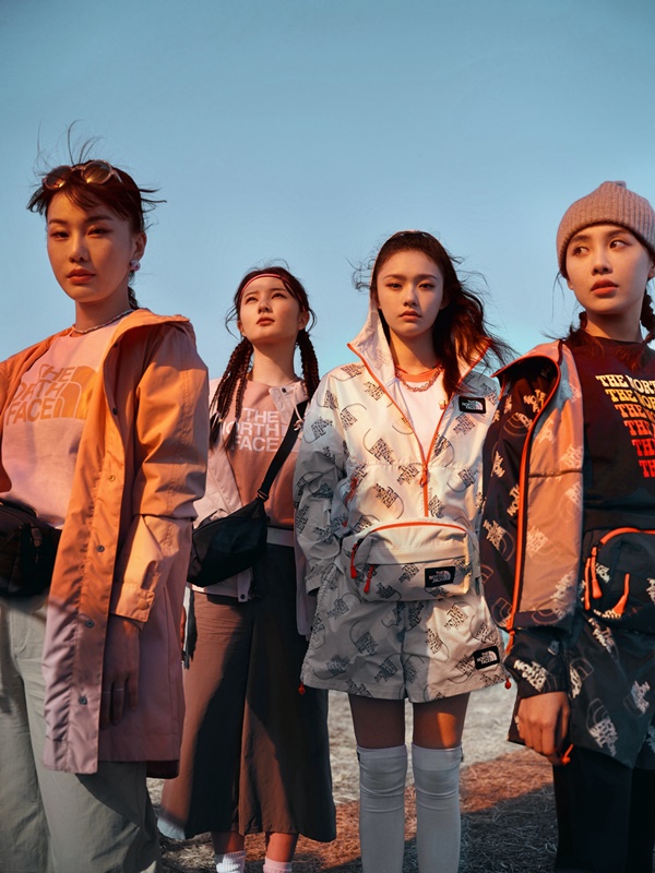激似 GUCCI 聯乘系列！林允出鏡 THE NORTH FACE 推出 2021 春夏女子專屬系列， Outdoor 妹子就這樣穿！