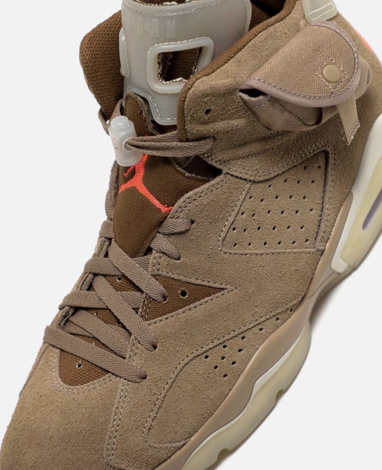 2021 鞋王候選人終於要發售了？全新 Travis Scott x Air Jordan 6 官方圖輯釋出，細節依舊無懈可擊！