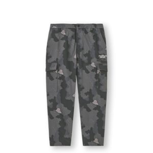 台灣販售預告｜百元買到高橋盾單品！ UNDERCOVER x GU 破天荒聯乘系列登場，經典蘋果和 Logo 輕鬆入手！#文末贈Tee