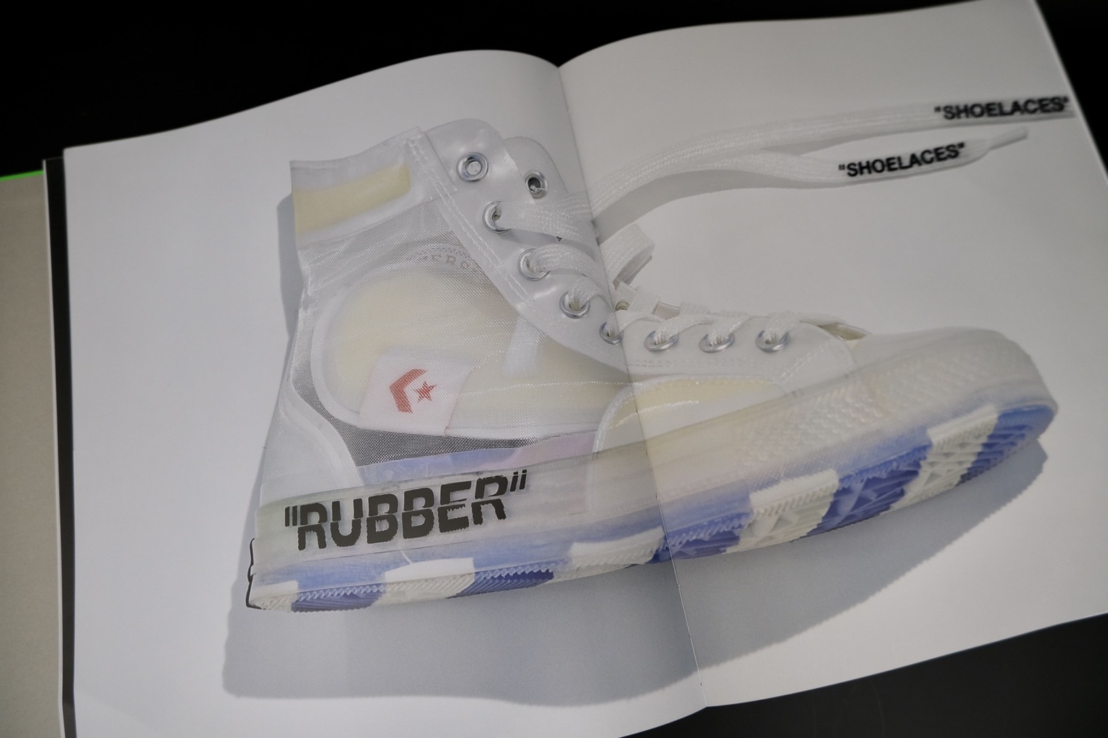 潮流社論｜開箱 Nike《ICONS》精裝書，藤原浩「認輸 OFF-White 的秘密」都在這本裡！