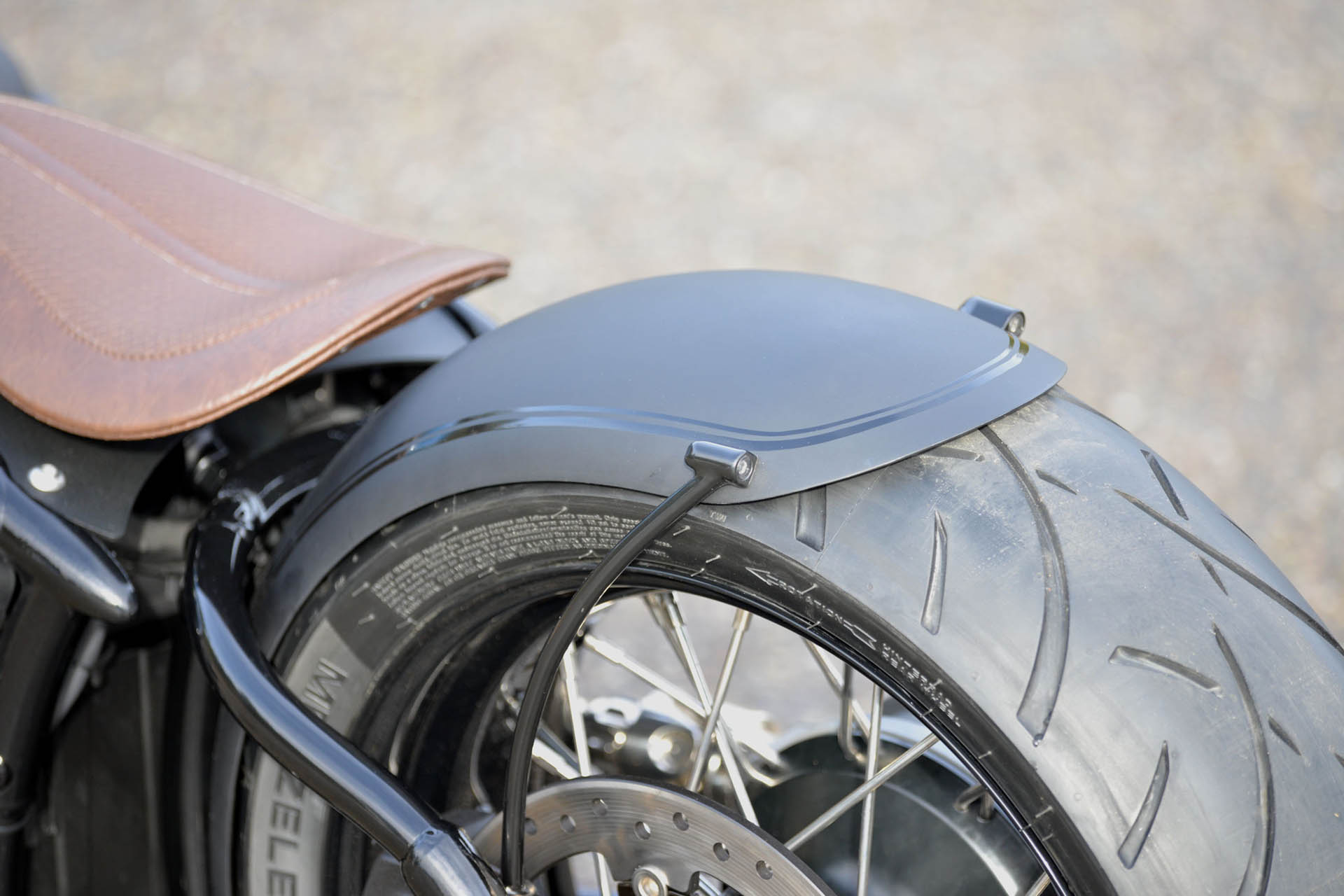 簡單素雅也行？Walz Werk Motorcycles 推出 BMW Motorrad R 18 改裝套件！