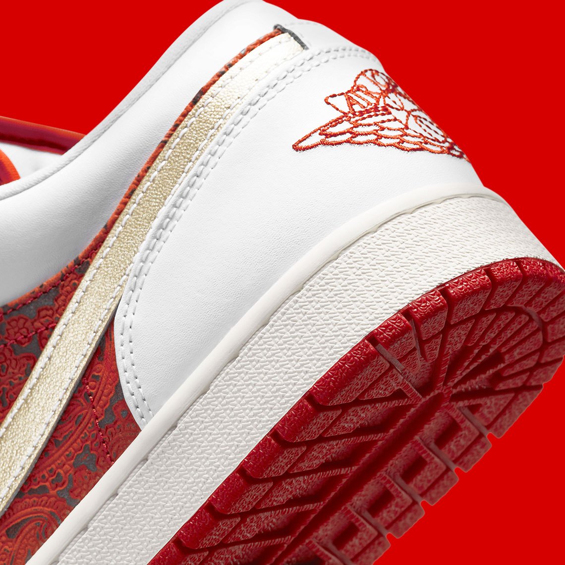 參加慈善撲克王大賽最佳鞋款！Air Jordan 1 Low「黑桃皇后」官圖公布，精緻雕紋質感爆棚！