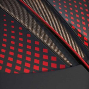 這不只是任性吧？Bugatti Divo Lady Bug 耗時兩年打造，光烤漆就比棟樓還貴！