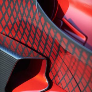 這不只是任性吧？Bugatti Divo Lady Bug 耗時兩年打造，光烤漆就比棟樓還貴！