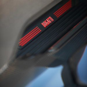 這不只是任性吧？Bugatti Divo Lady Bug 耗時兩年打造，光烤漆就比棟樓還貴！