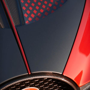 這不只是任性吧？Bugatti Divo Lady Bug 耗時兩年打造，光烤漆就比棟樓還貴！