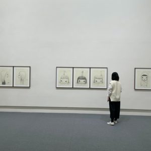 就是明天！《奈良美智特展》搶先看！「月光小姐」、為台灣創作的新作首度公開