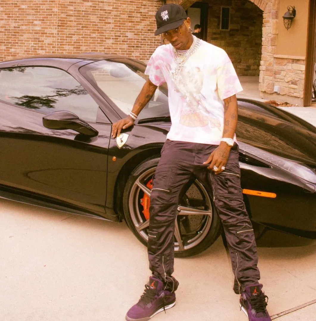 低調的炫富！ Travis Scott 名車多到自己數不清有幾輛