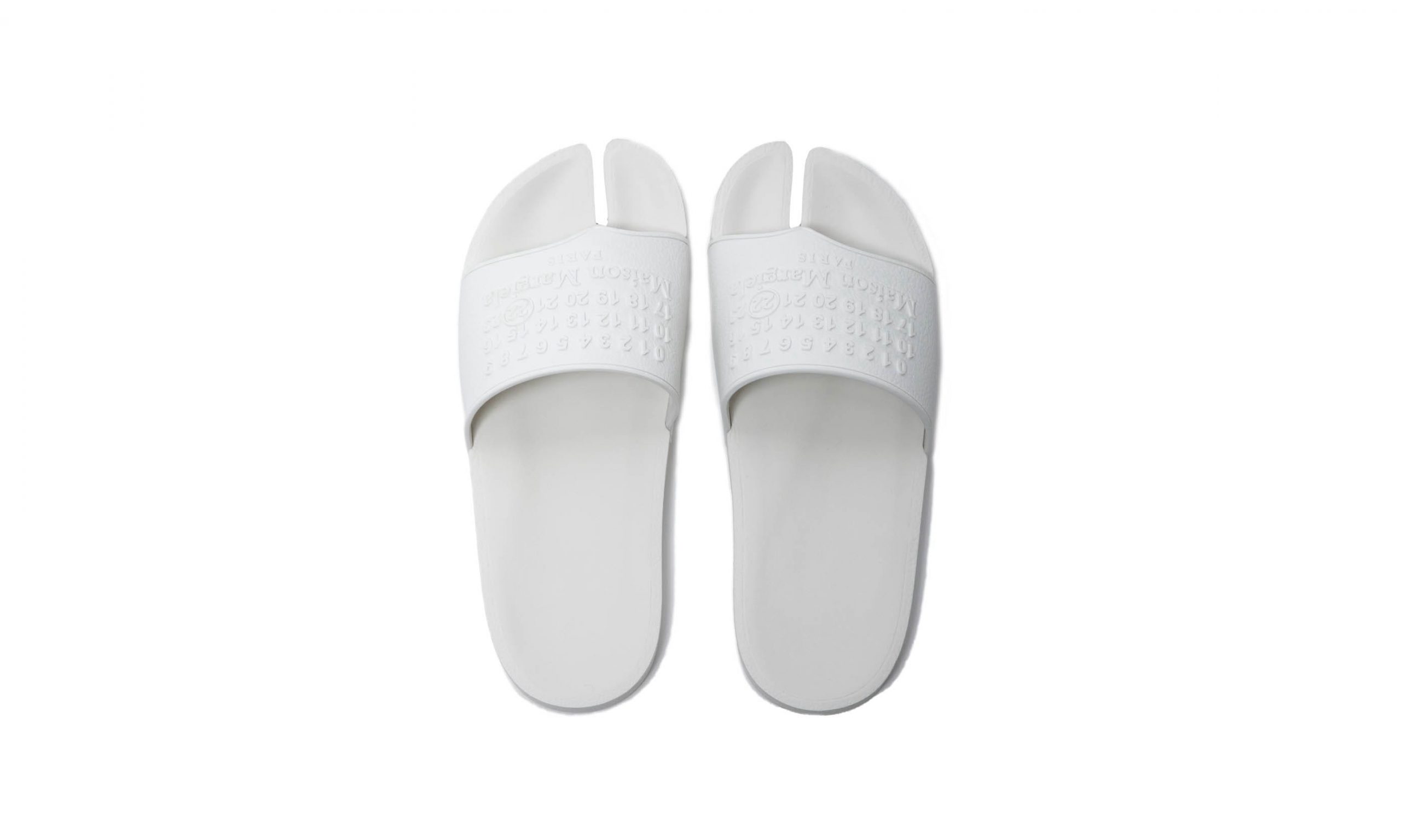 用在拖鞋也適合？Maison Margiela 推出全新限定款 Tabi Slide！