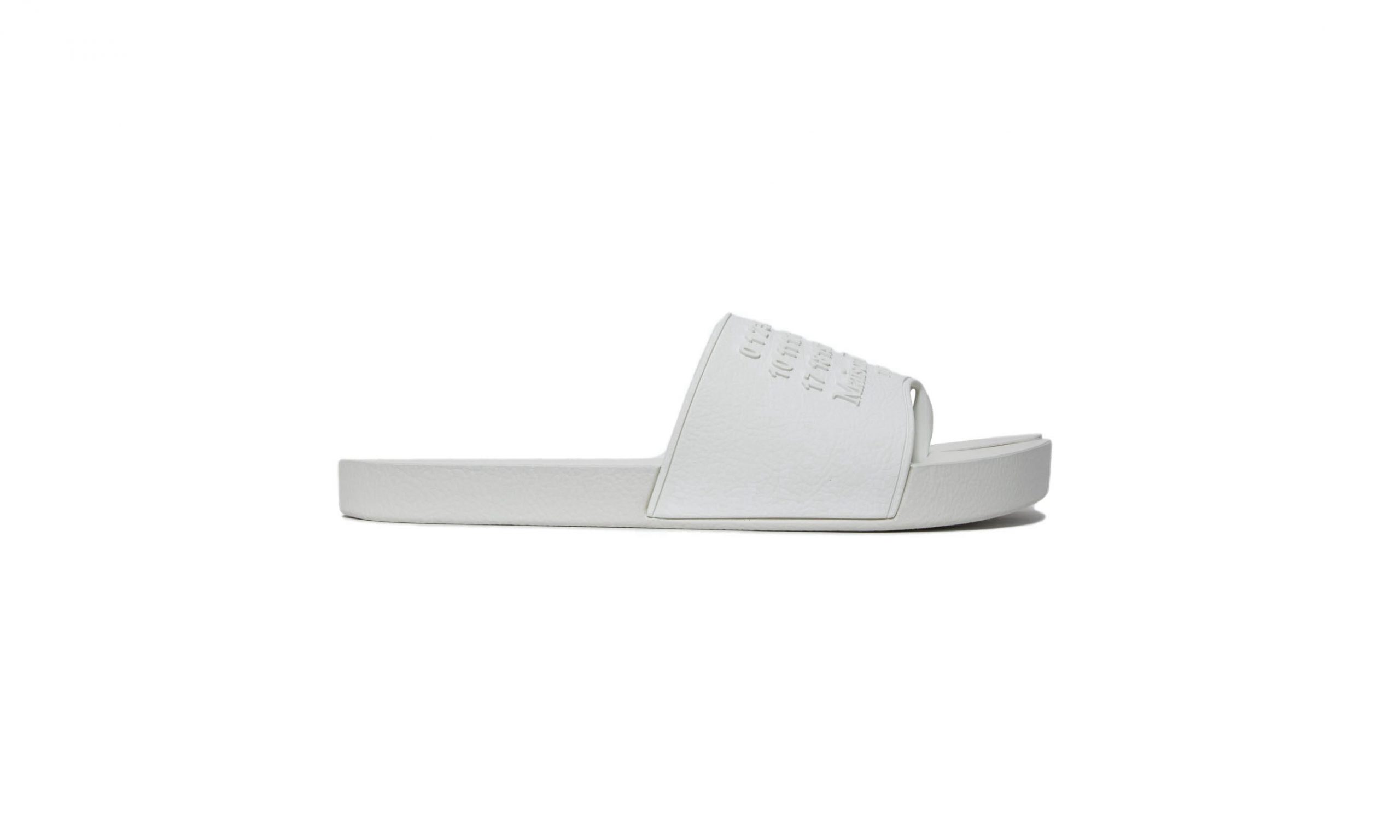 用在拖鞋也適合？Maison Margiela 推出全新限定款 Tabi Slide！