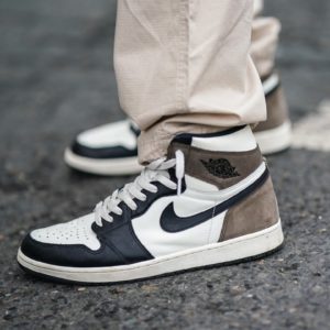 比 StockX 好多了？這球鞋交易平台，能讓你買聯名還能「跟女鞋頭聊天」！