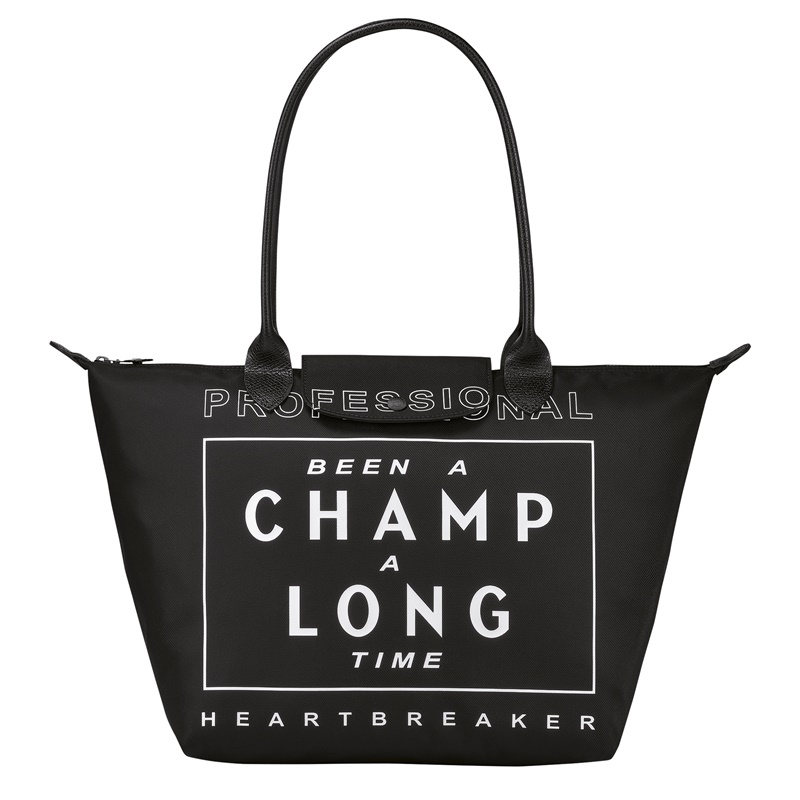 瘦子、小春及謝欣穎強力演繹！冠希操刀的 Emotionally Unavailable x Longchamp 聯乘王者系列正式登場！