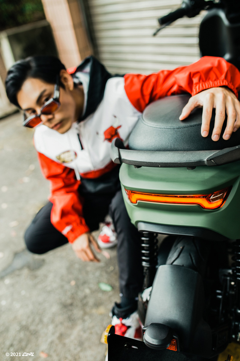 墨軍突擊！宏佳騰智慧電車 Ai-1 Sport 機能 outdoor 新色上陣，這台潮人又要淪陷了！