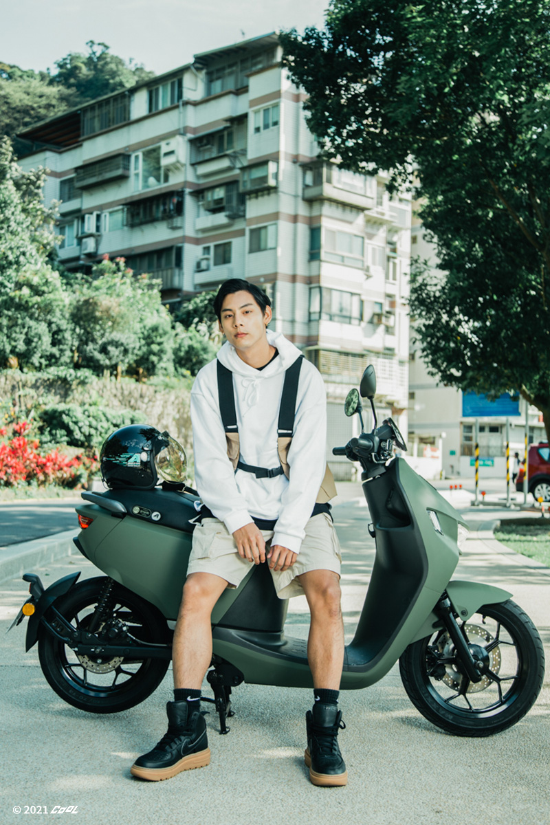 墨軍突擊！宏佳騰智慧電車 Ai-1 Sport 機能 outdoor 新色上陣，這台潮人又要淪陷了！