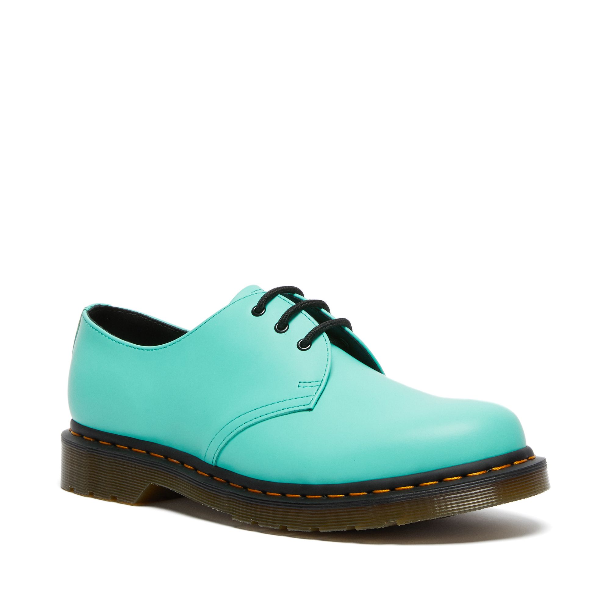 冰底的馬汀你看過嗎？Dr. Martens 1461 六十週年嶄靴款正式上市，承襲經典再進化！