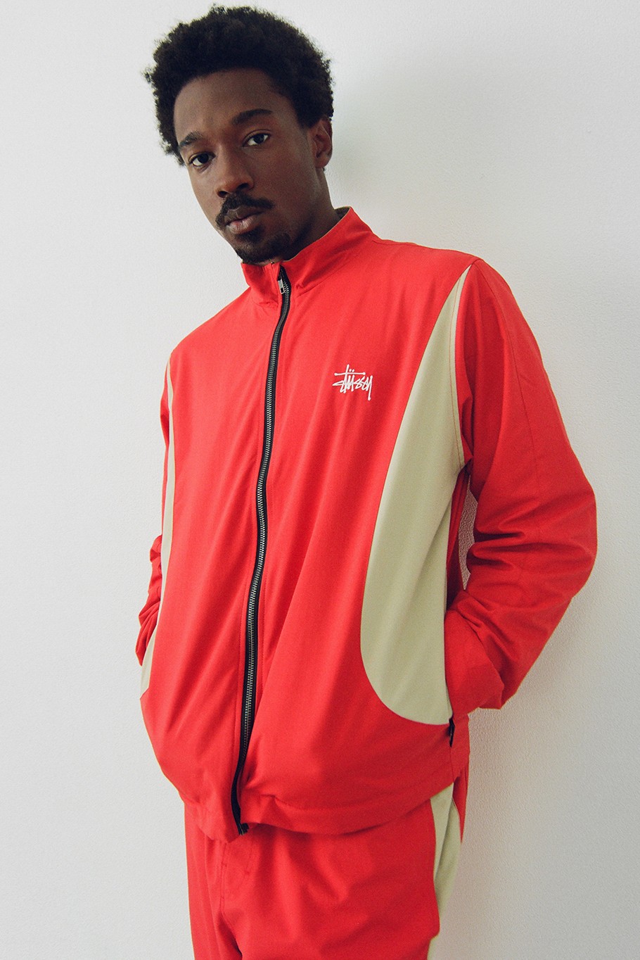 只穿聯名屌鞋怎麼行？搭配 Stüssy 2021 新款才剛好！