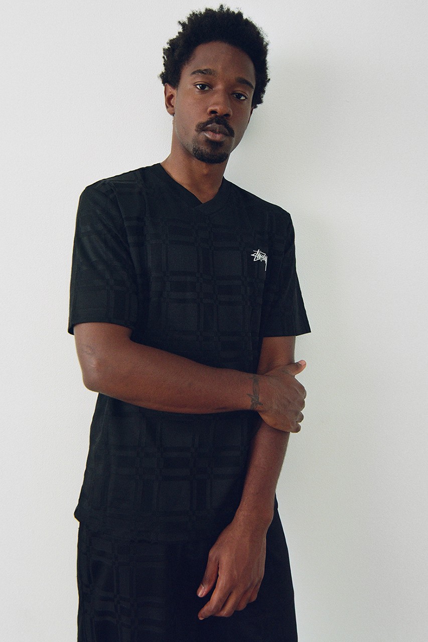 只穿聯名屌鞋怎麼行？搭配 Stüssy 2021 新款才剛好！