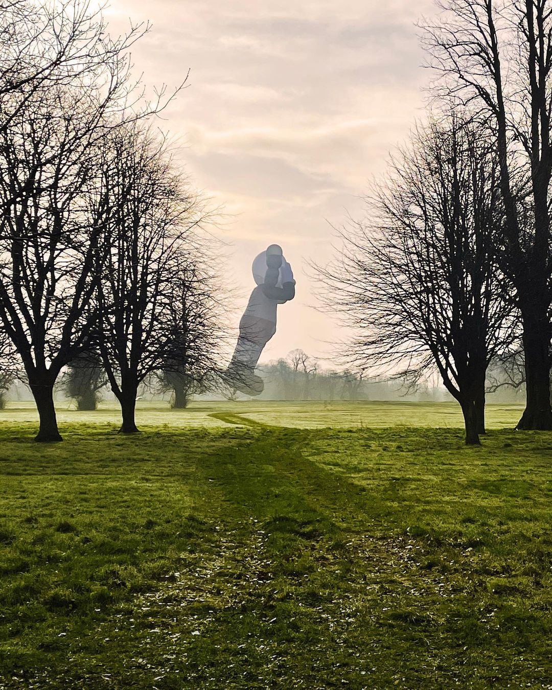 KAWS:HOLIDAY Hot-Air Balloon