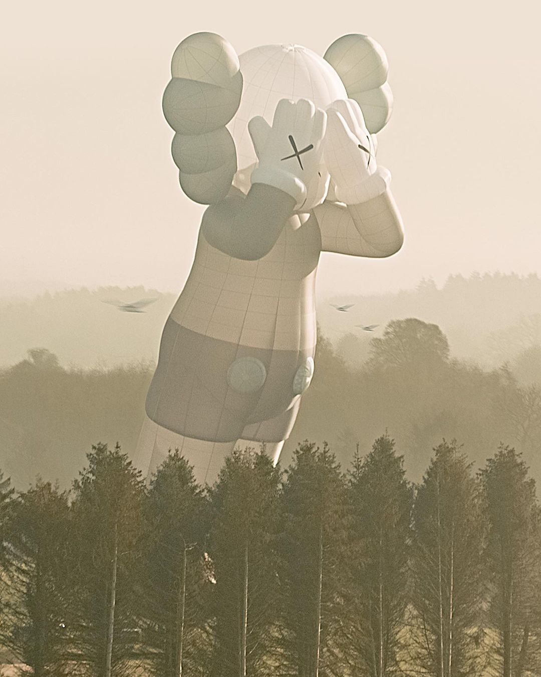 《KAWS:HOLIDAY》確定飛抵英國！JJ林俊傑、鄧紫棋搶先曬出全新 COMPANION 公仔，網：荷包守不住啦！