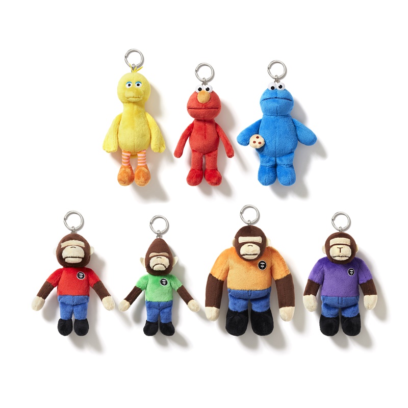 台灣販售預告｜極具話題的 APE BY *A BATHING APE® X SESAME STREET 聯乘系列登場！滿額還送限量玩偶鑰匙圈組！