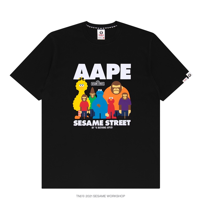 台灣販售預告｜極具話題的 APE BY *A BATHING APE® X SESAME STREET 聯乘系列登場！滿額還送限量玩偶鑰匙圈組！