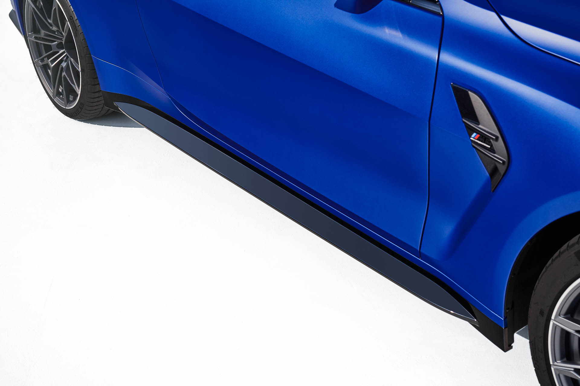 開這車口罩要戴好，因為 BMW M4 Competition Convertible 發表啦！