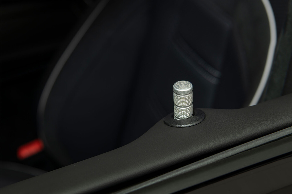 超跑都吃土！Brabus 800 讓 Mercedes-AMG E 63 更威更猛！