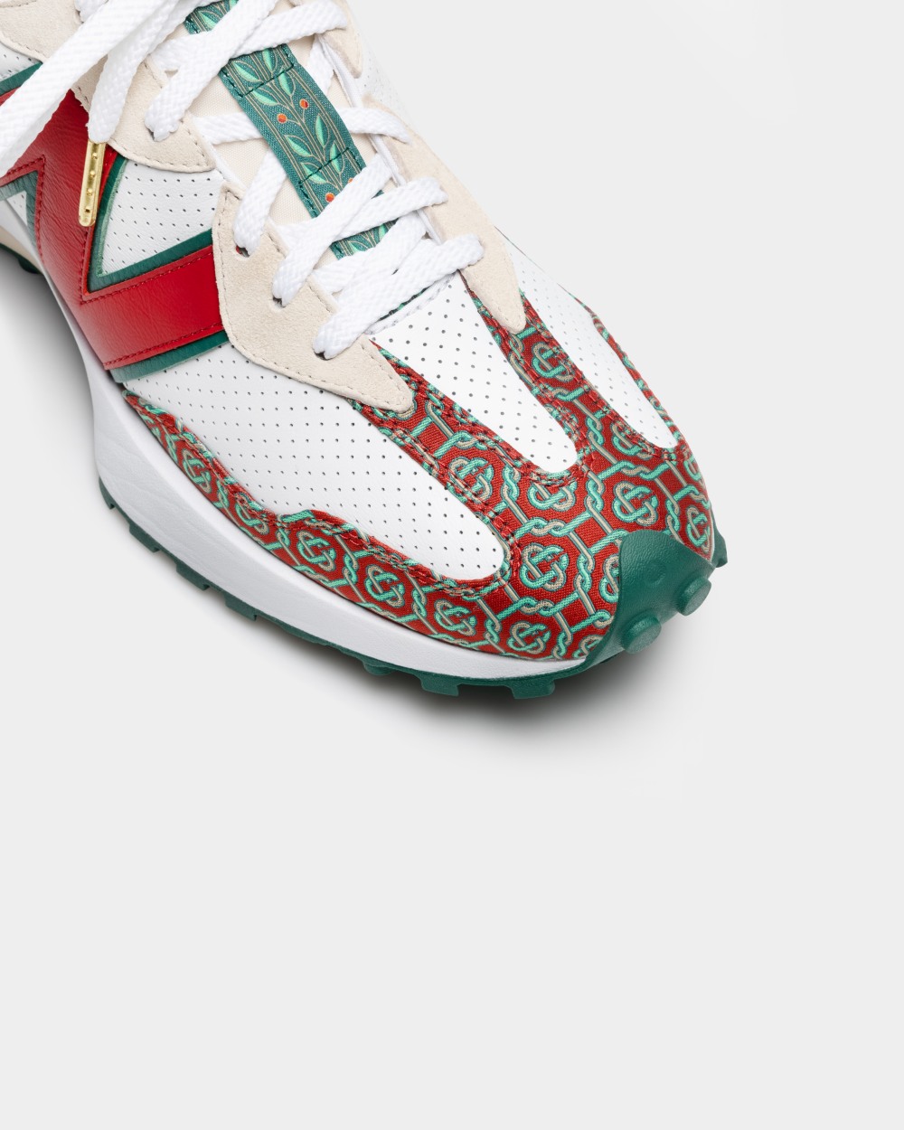 精緻花紋質感非凡！Casablanca x New Balance 全新聯名系列正式發佈，展現法式摩洛哥氛圍！