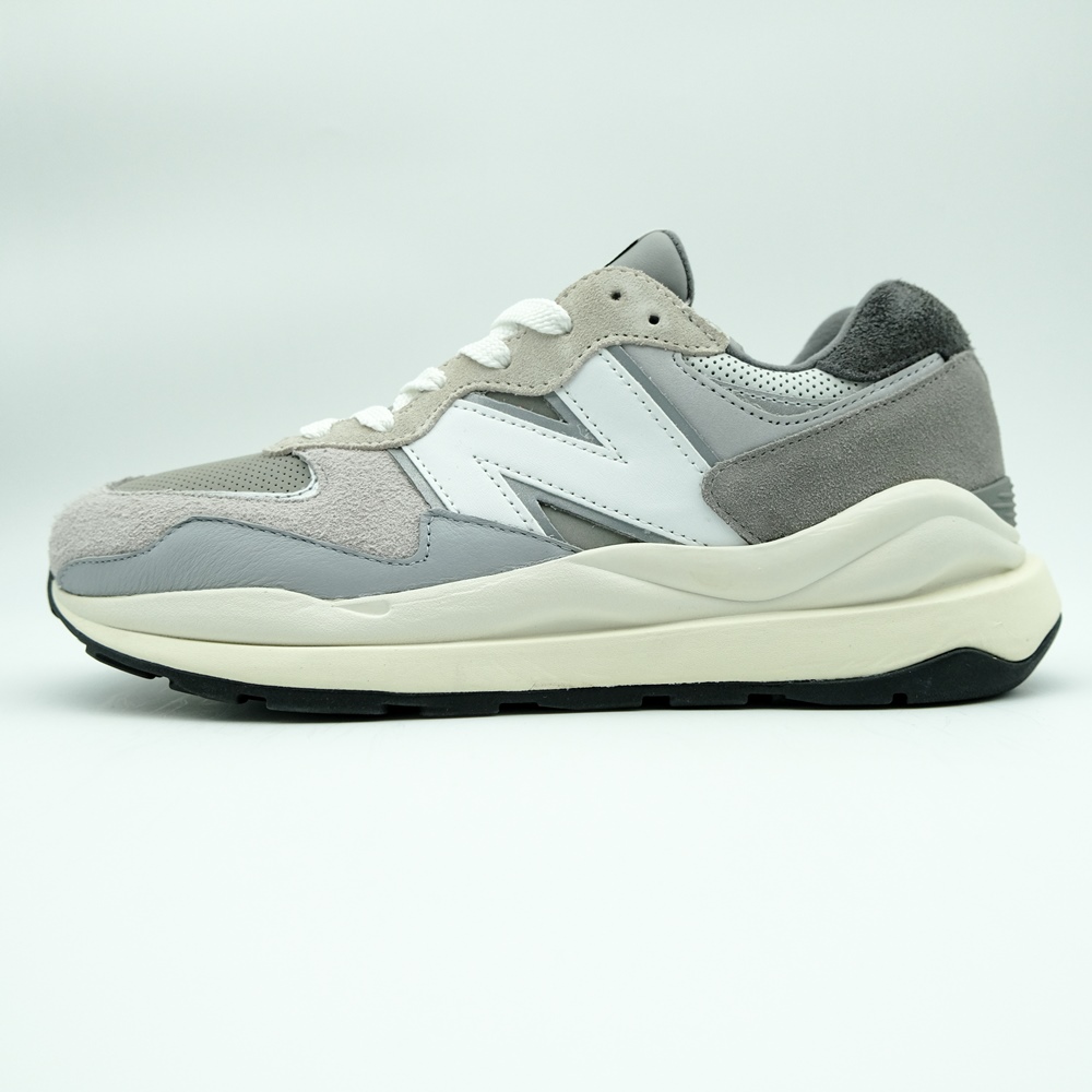 New Balance 5740