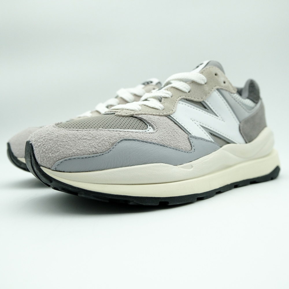 New Balance 5740