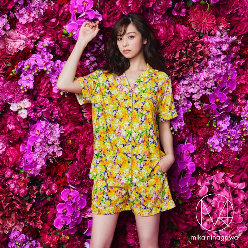 台灣販售預告｜如夢似幻的絕美花卉注入！ GU x  蜷川實花 M／mika ninagawa 聯乘系列即將開賣！