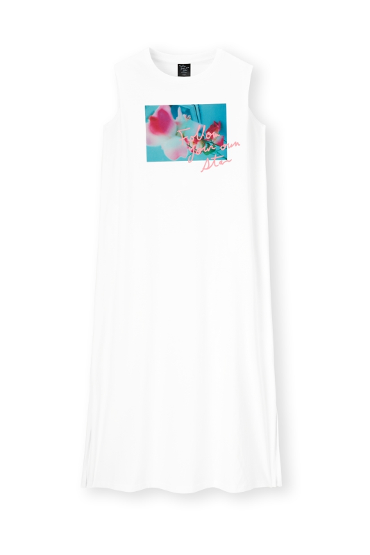 台灣販售預告｜如夢似幻的絕美花卉注入！ GU x  蜷川實花 M／mika ninagawa 聯乘系列即將開賣！