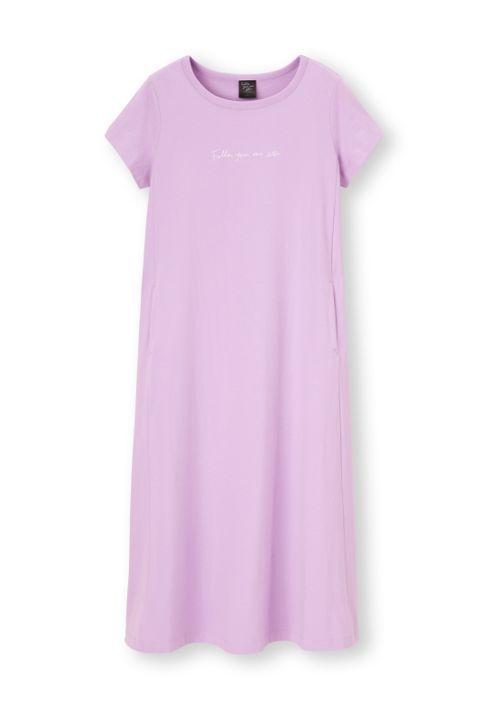 台灣販售預告｜如夢似幻的絕美花卉注入！ GU x  蜷川實花 M／mika ninagawa 聯乘系列即將開賣！