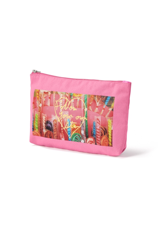 台灣販售預告｜如夢似幻的絕美花卉注入！ GU x  蜷川實花 M／mika ninagawa 聯乘系列即將開賣！